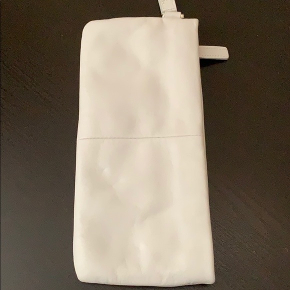 VINTAGE Danier Leather White Wristlet - Picture 5 of 7